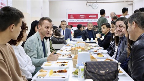 TOKİ Kazımkarabekir Mesleki ve Teknik Anadolu Lisesi Öğrencileriyle İftar Programı