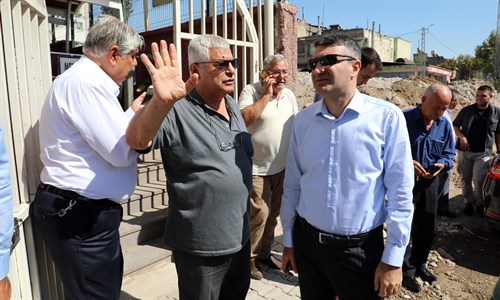 Kaymakamımız ÇELİKKAYA, Menderes Mahallesi'ni Ziyaret Etti